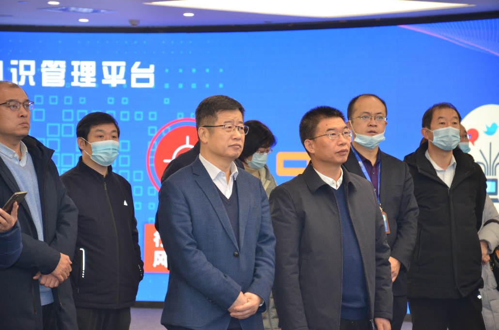 b1f2012fa91e4e6fb63fd5ed45aa135b.jpg